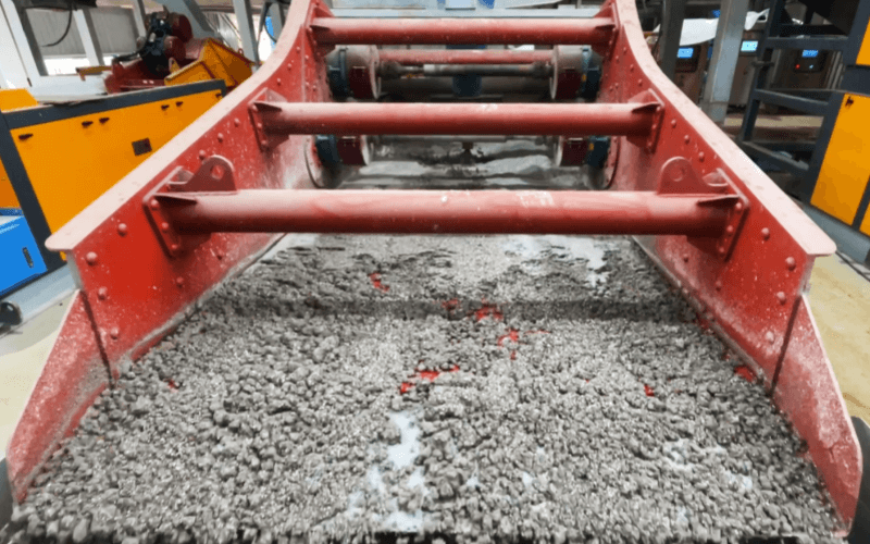 Ruijie large capacity vibrating dewatering screen 